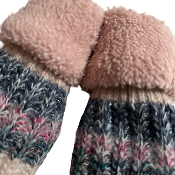 Chunky Knit Stripe Mittens with Pink Sherpa Cuffs - Picture 2 of 6